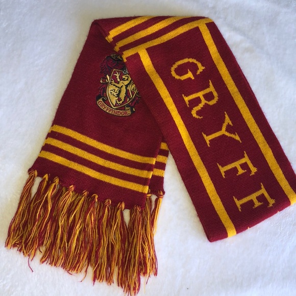 Harry Potter Gryffindor House scarf - Picture 1 of 5